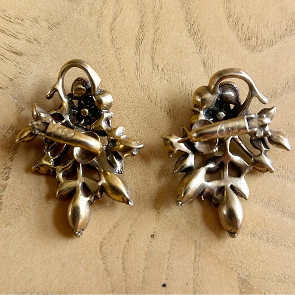 Vintage 1960s Coro Gold Topaz Rhinestone Clip Earrings - Picture 3 of 5